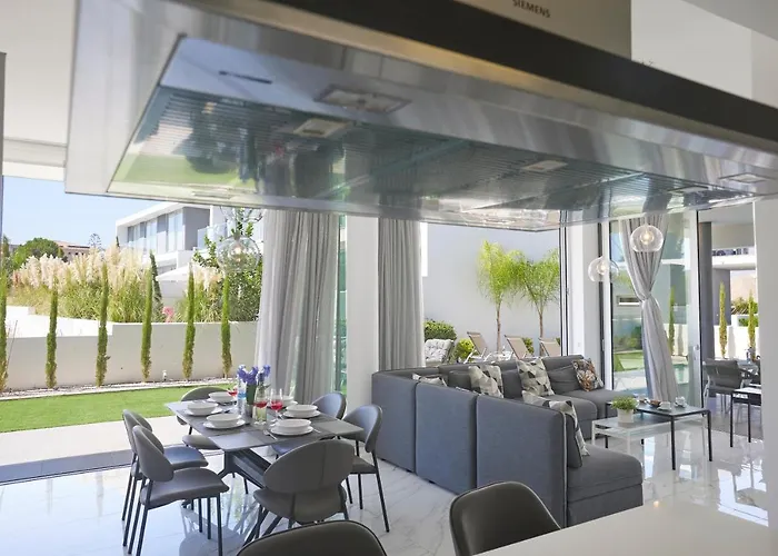 Olivine Ol13 Protaras